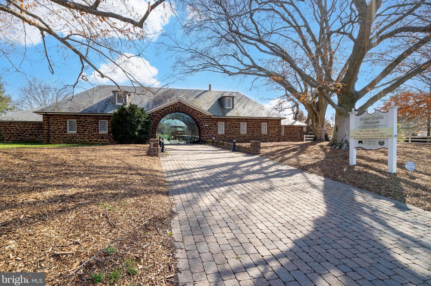12211 Fleming Ln, Bowie MD  20715-2526 exterior