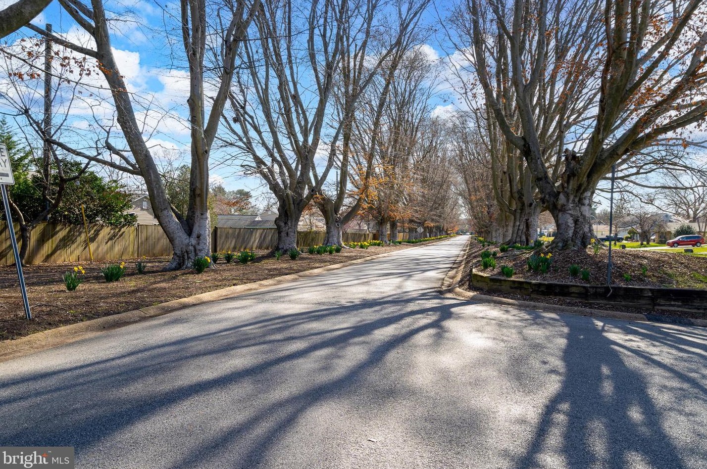 12211 Fleming Ln, Bowie MD  20715-2526 exterior