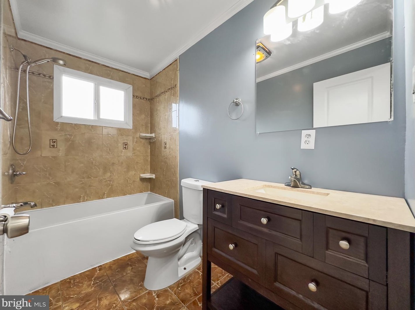 909 Glacier Ave, Capitol Heights MD  20743-3906 exterior