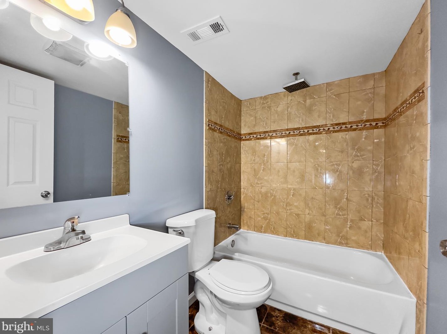 909 Glacier Ave, Capitol Heights MD  20743-3906 exterior