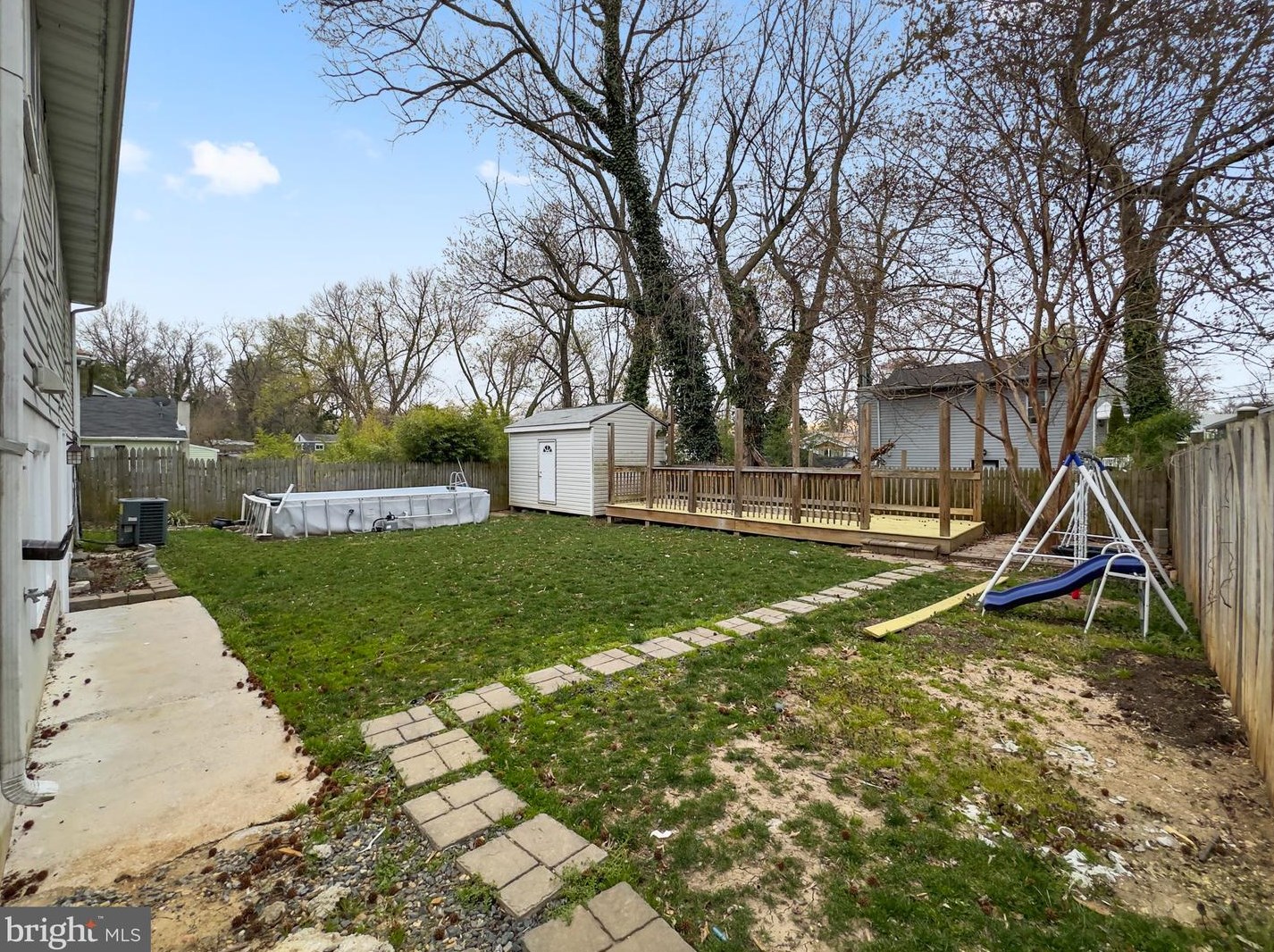 909 Glacier Ave, Capitol Heights MD  20743-3906 exterior