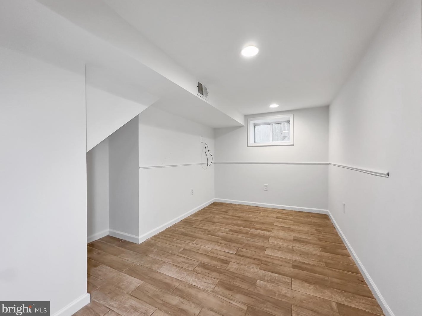 909 Glacier Ave, Capitol Heights MD  20743-3906 exterior