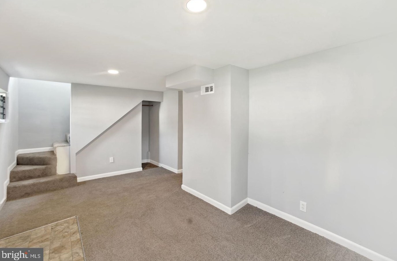 905 Drum Ave, Capitol Heights MD 20743-3951 exterior