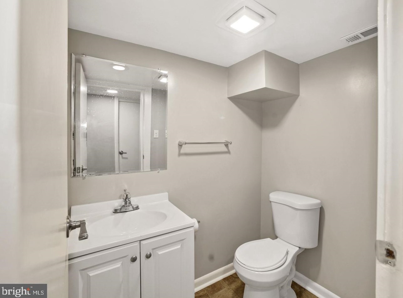 905 Drum Ave, Capitol Heights MD 20743-3951 exterior