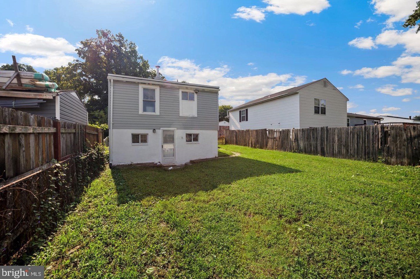 905 Drum Ave, Capitol Heights MD 20743-3951 exterior