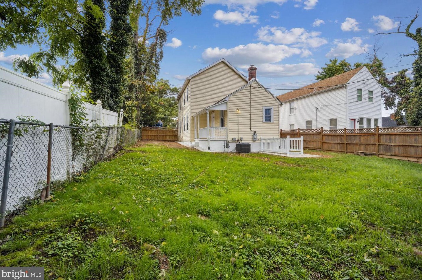 511 70 St, Capitol Heights MD 20743-2240 exterior