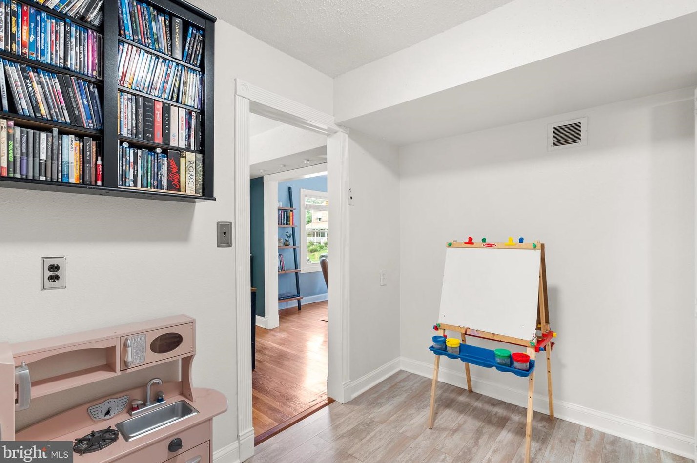 6807 10 Ave, Silver Spring MD 20912-5940 exterior