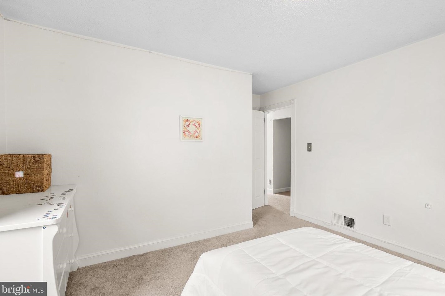 6807 10 Ave, Silver Spring MD 20912-5940 exterior