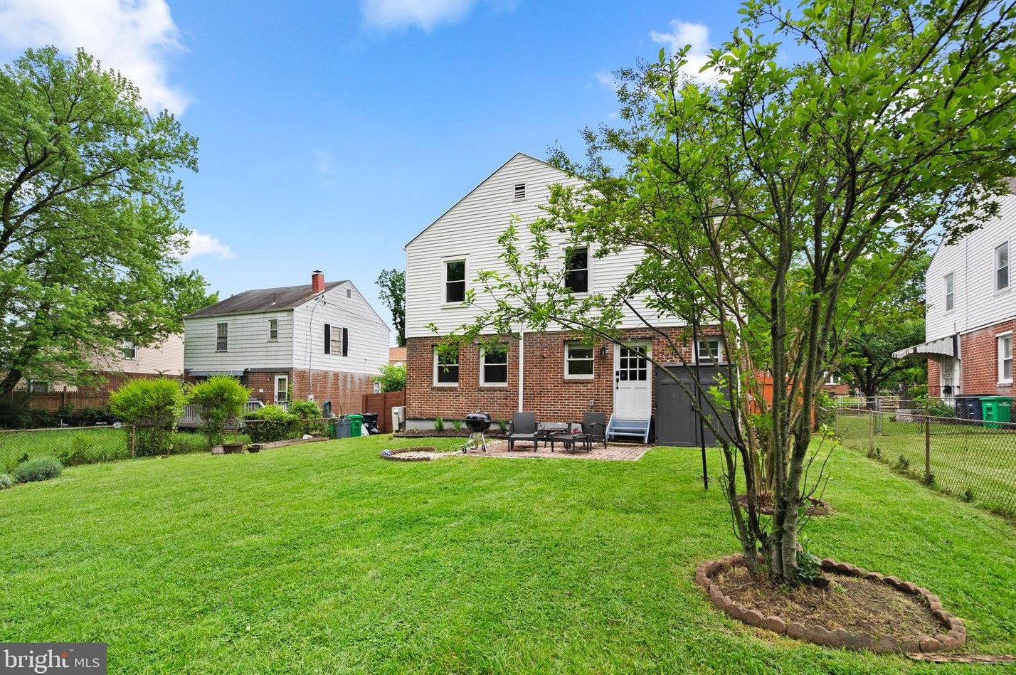 6807 10 Ave, Silver Spring MD 20912-5940 exterior