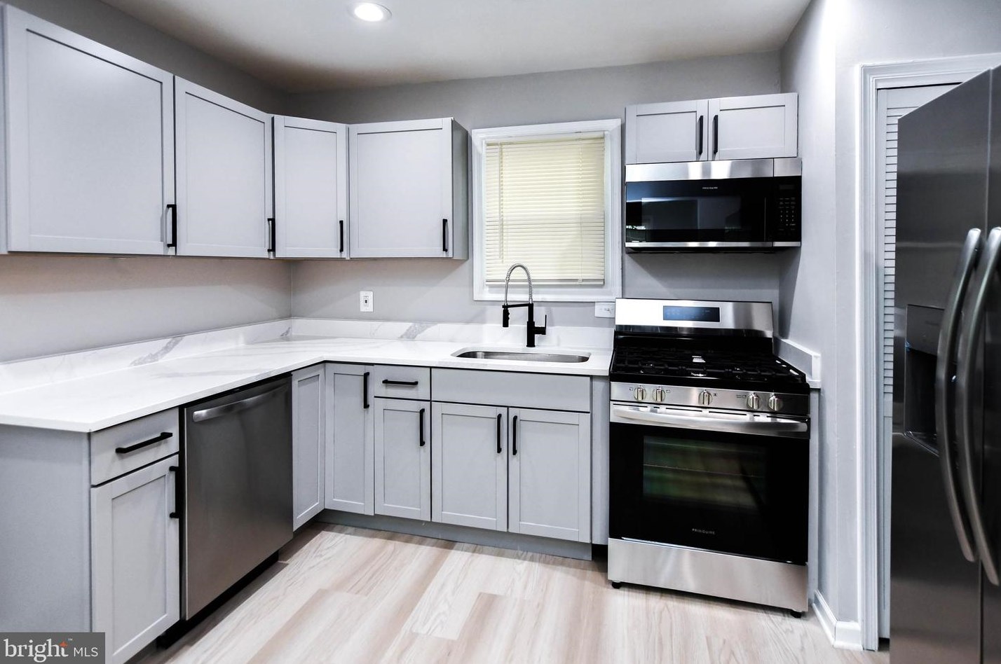 5524 Addison Rd, Capitol Heights MD  20743-1676 exterior