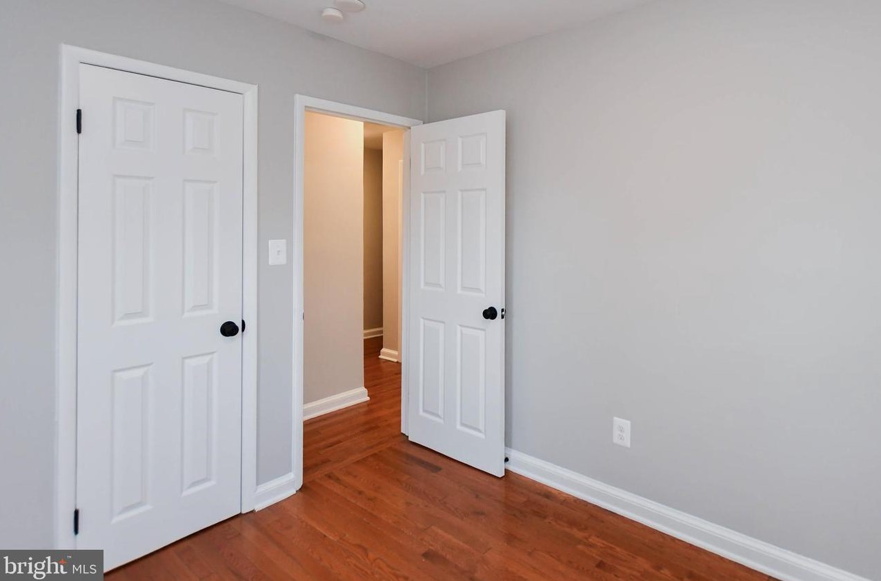 5524 Addison Rd, Capitol Heights MD  20743-1676 exterior