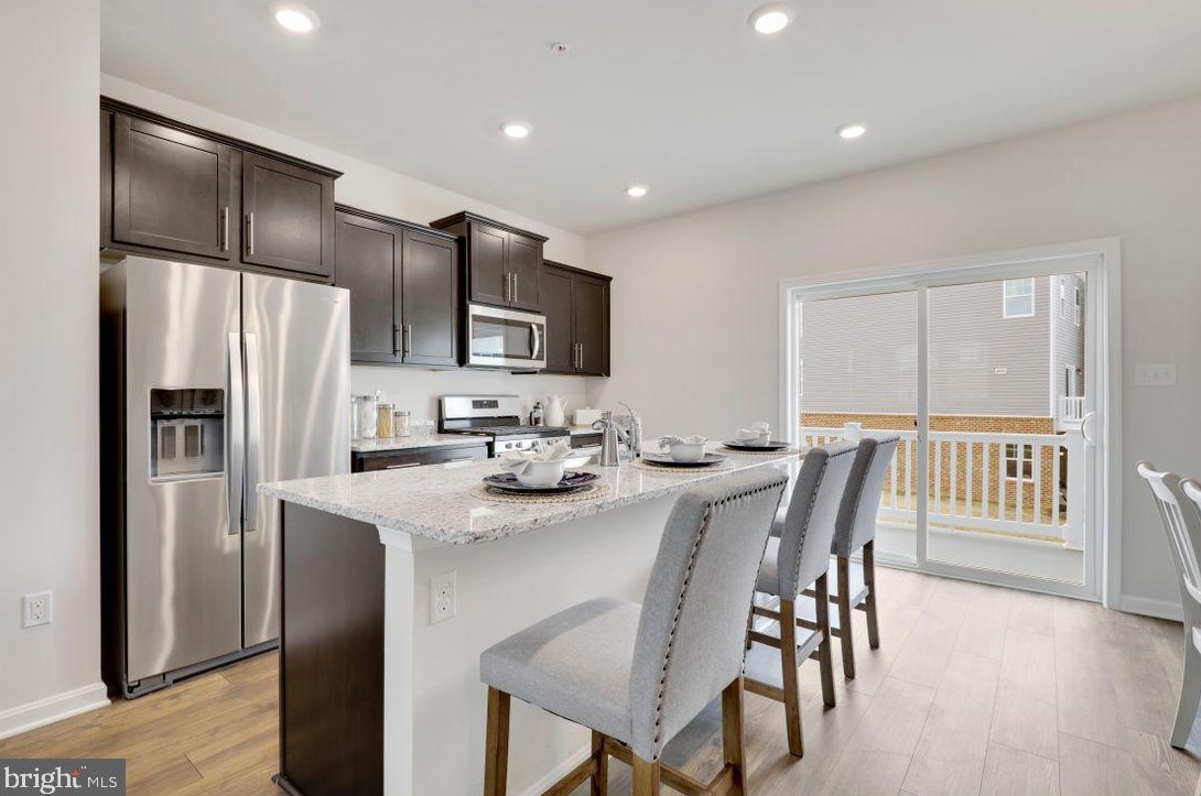 8835 Mimosa Ave, Clinton MD 20735-2642 exterior