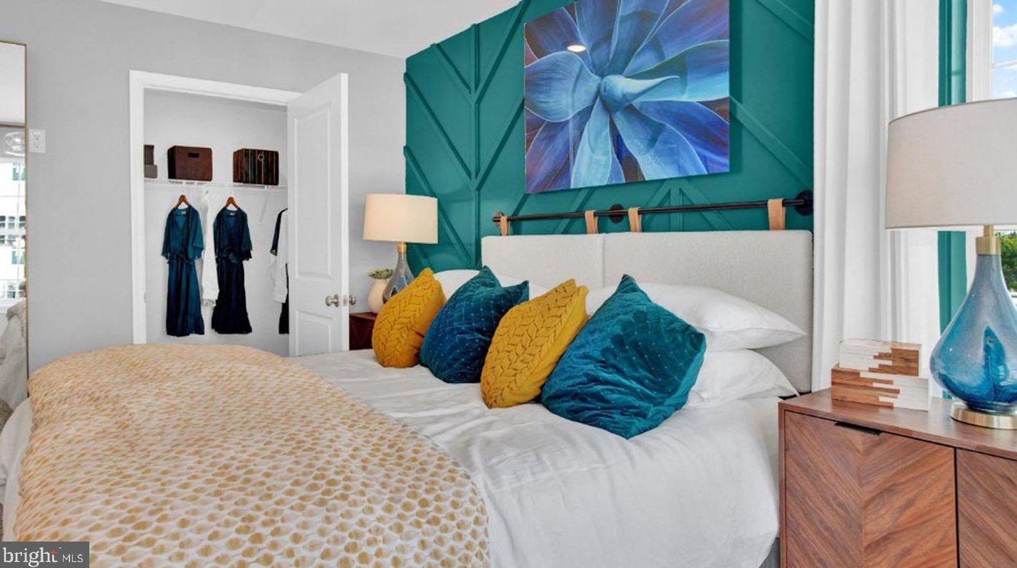 8831 Mimosa Ave, Clinton MD 20735-2648 exterior