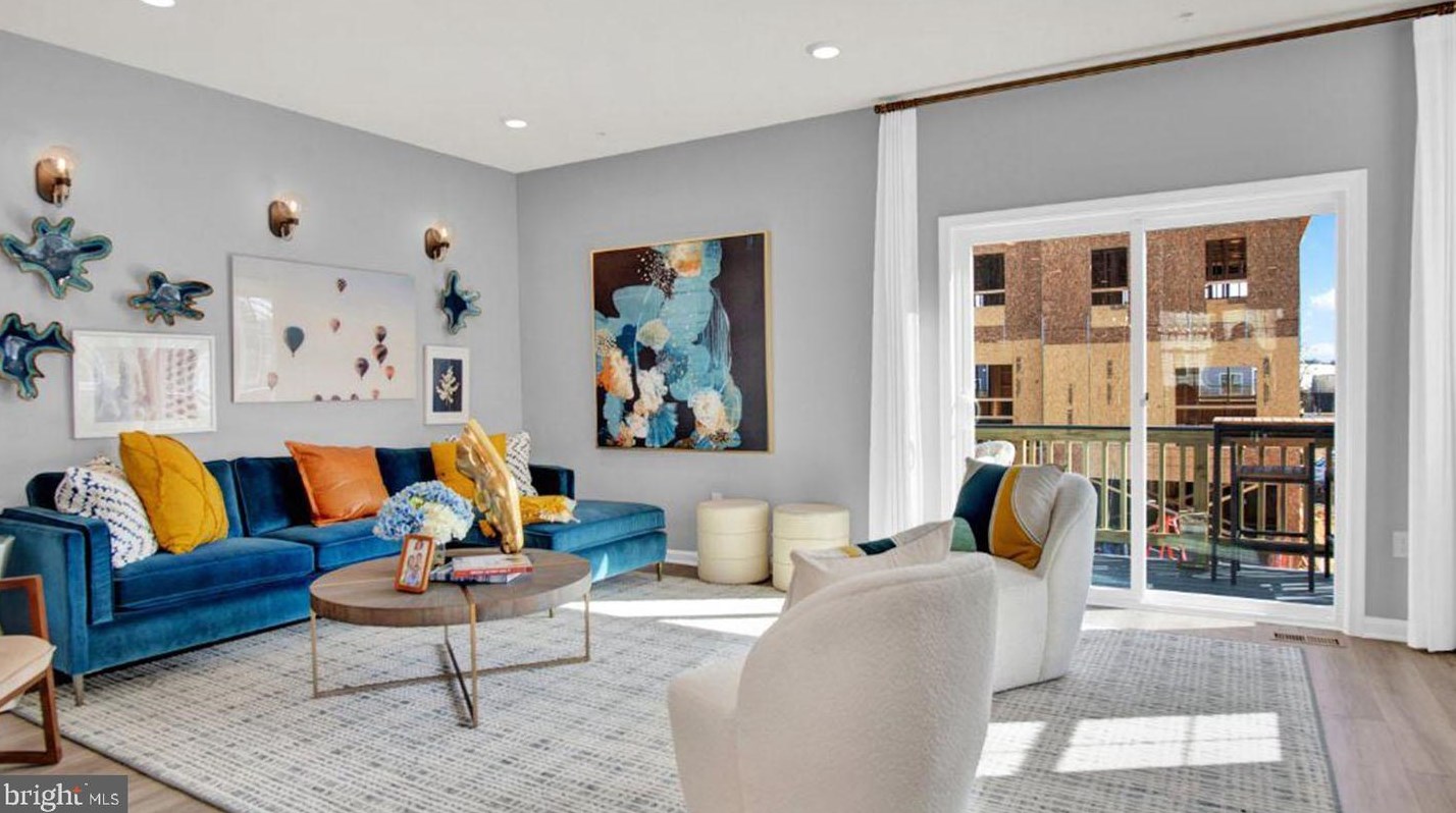 8831 Mimosa Ave, Clinton MD 20735-2648 exterior