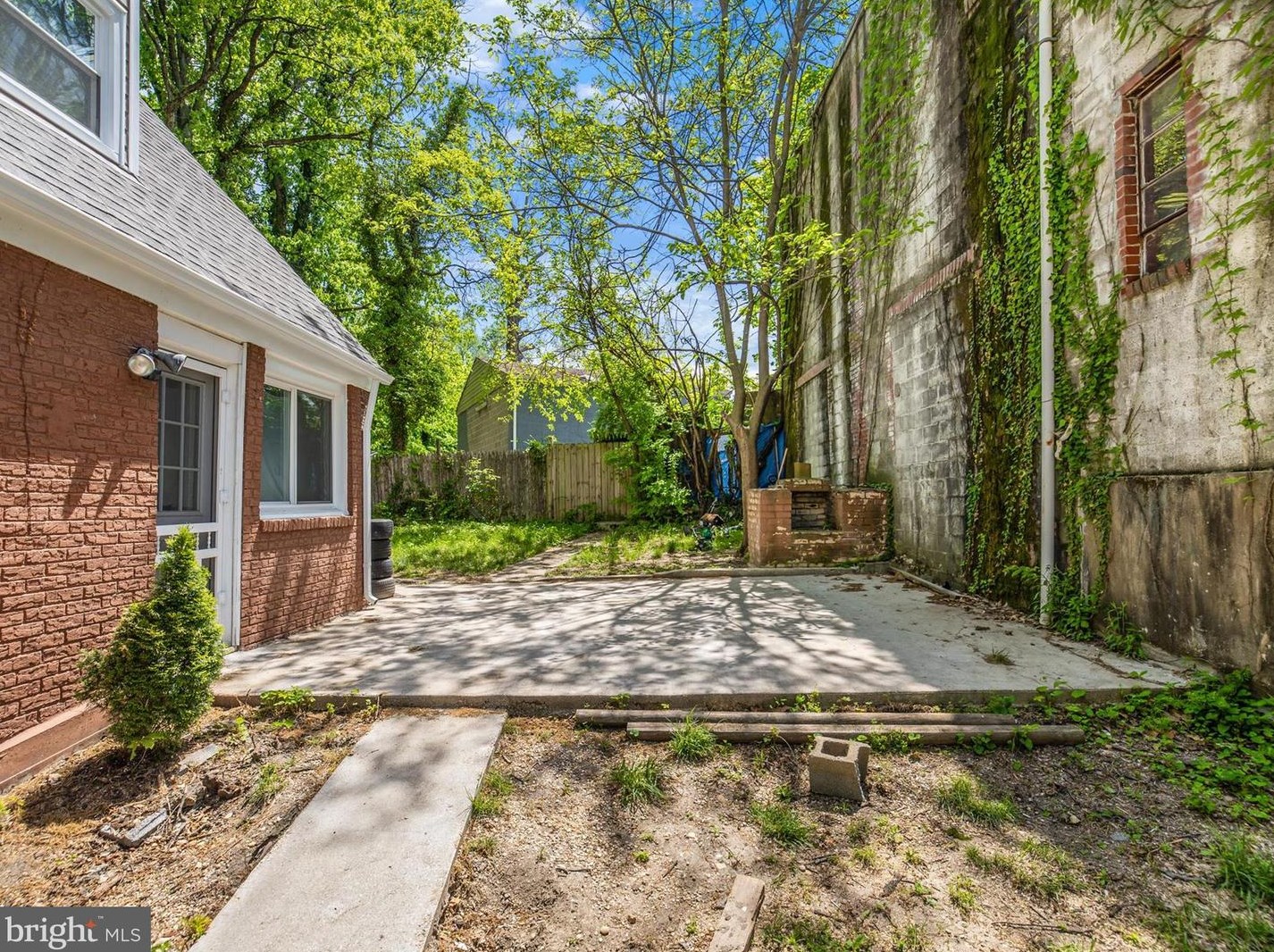 4615 Southern Ave, Capitol Heights MD 20743-5188 exterior