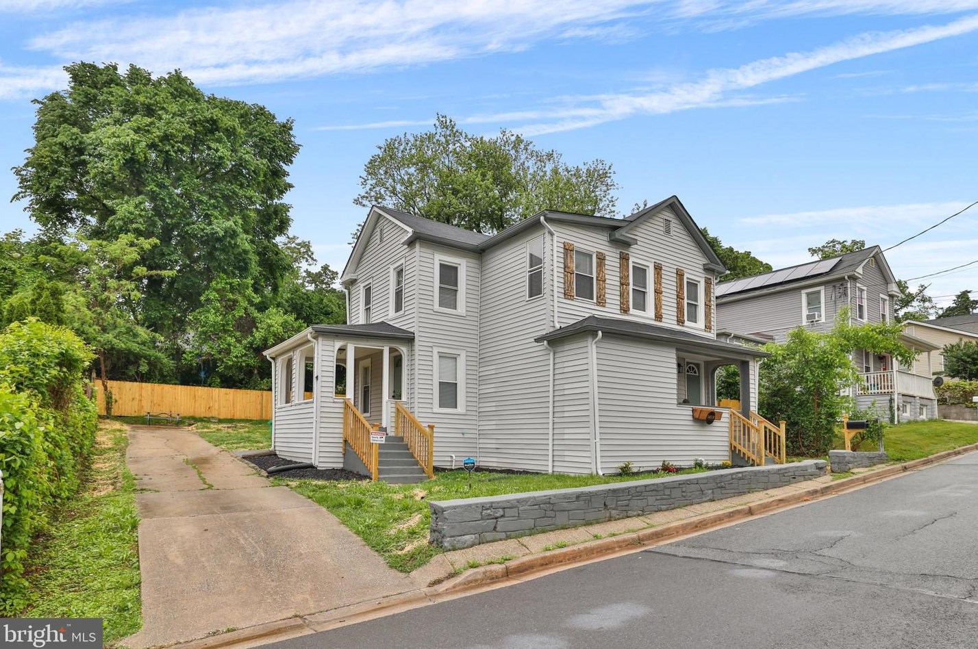 5818 Crown St, Capitol Heights MD 20743-2005 exterior