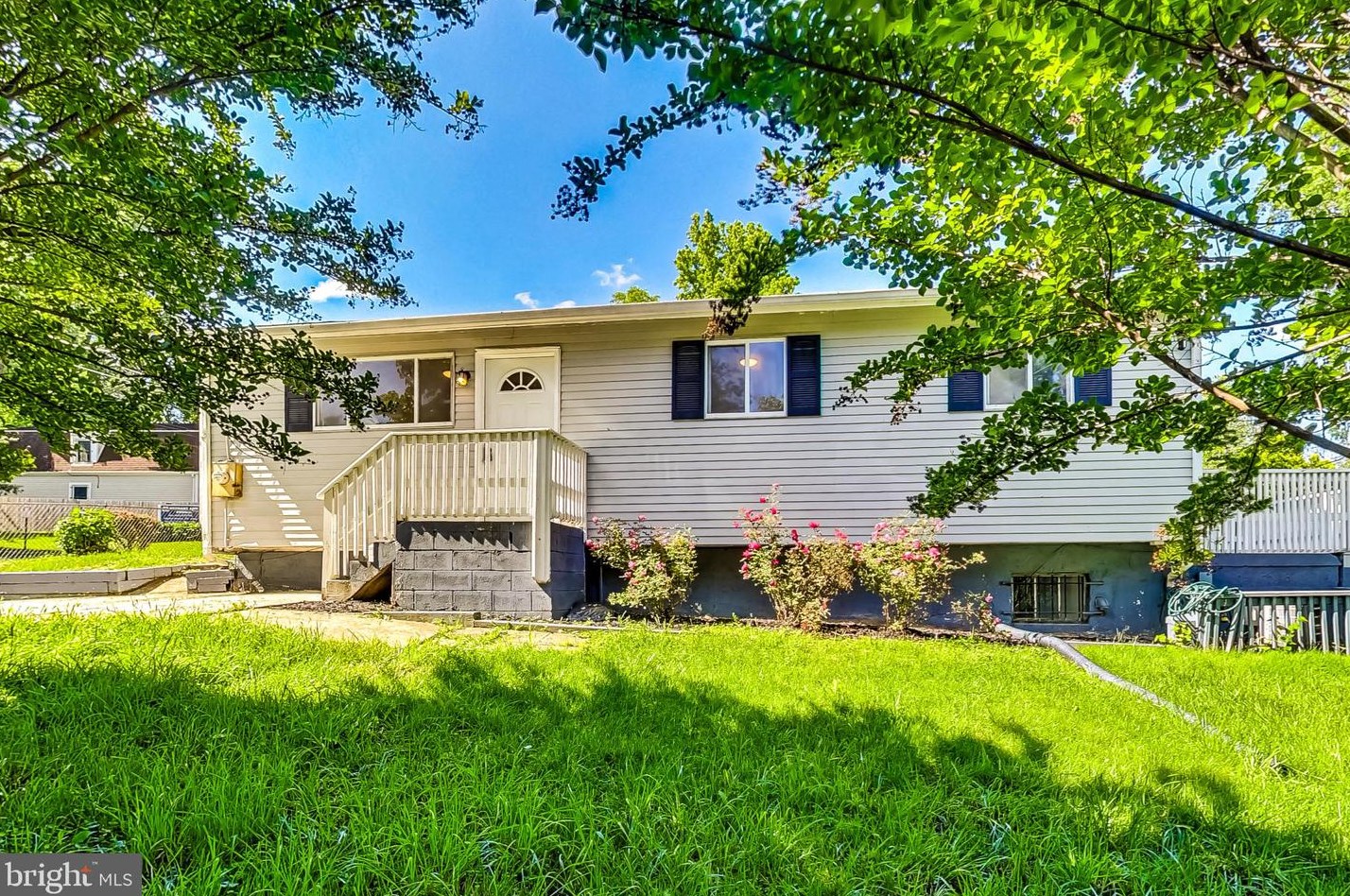 1011 Iago Ave, Capitol Heights MD 20743-3916 exterior