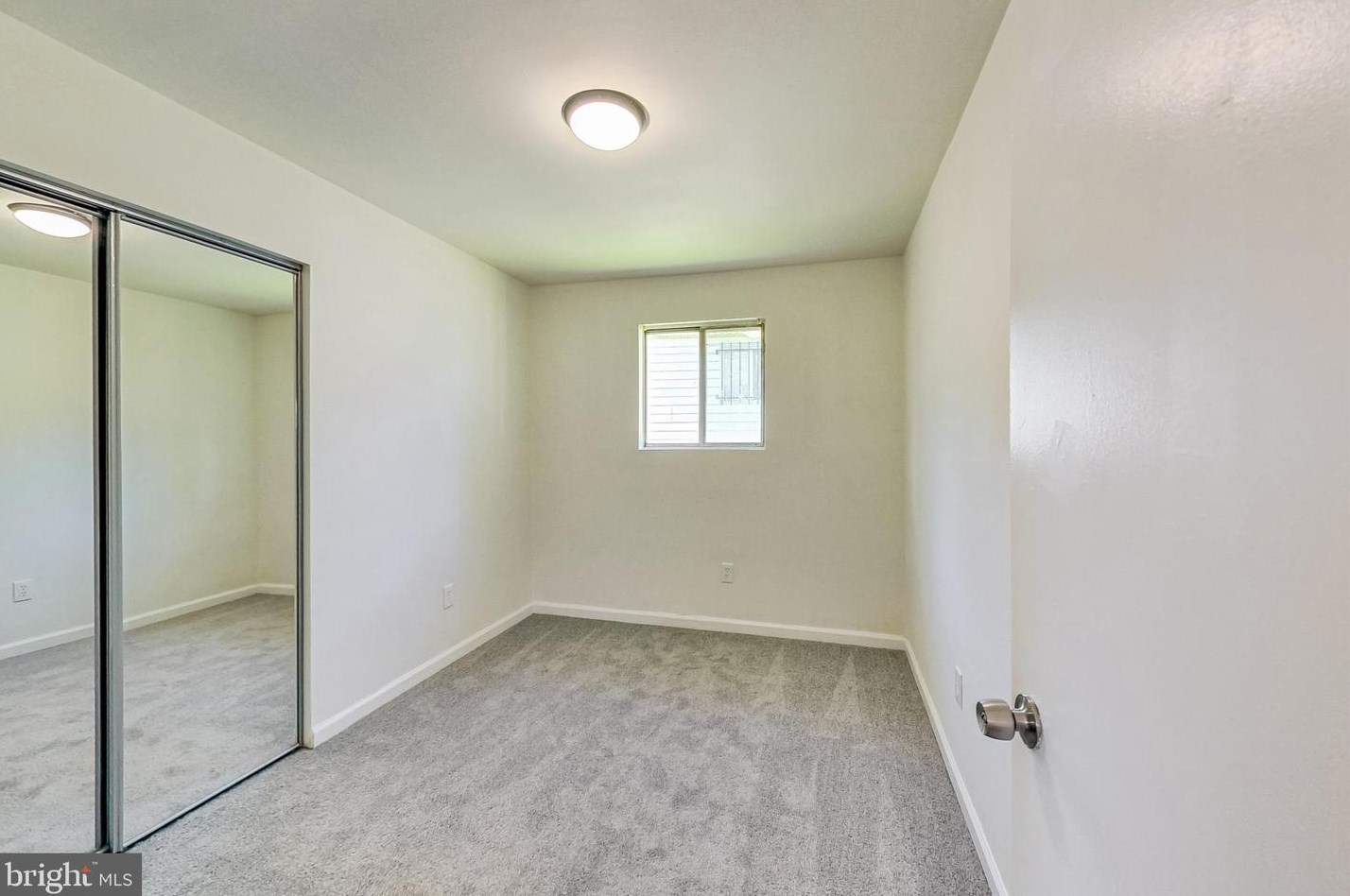 1011 Iago Ave, Capitol Heights MD 20743-3916 exterior