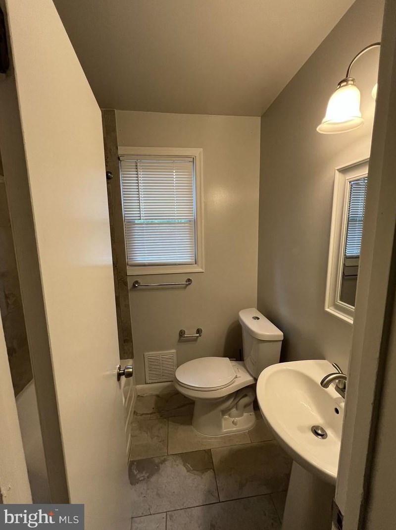 1618 Pacific Ave, Capitol Heights MD 20743-5314 exterior