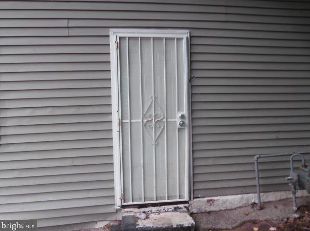 1208 Elfin Ave, Capitol Heights MD 20743-3958 exterior