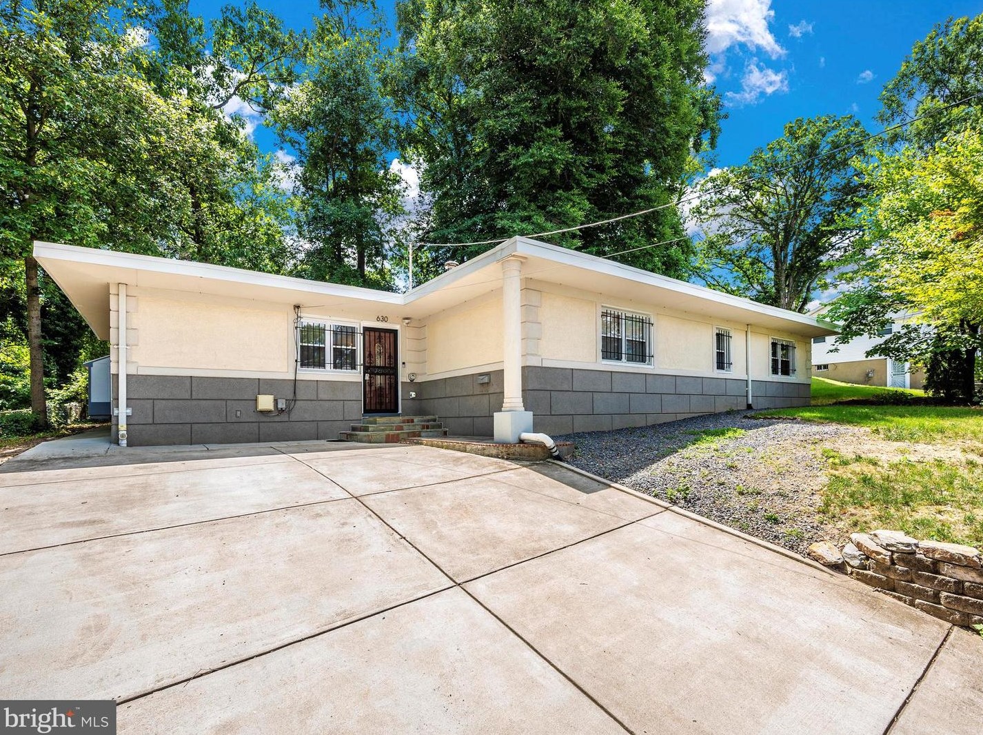 630 Capitol Heights Blvd, Capitol Heights MD  20743-2901 exterior