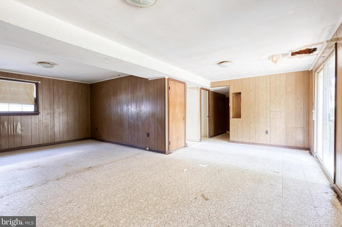 6117 Armor Dr, Clinton MD  20735-3411 exterior