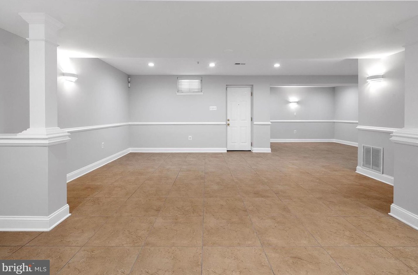 7505 Castle Rock Dr, Clinton MD 20735-1870 exterior