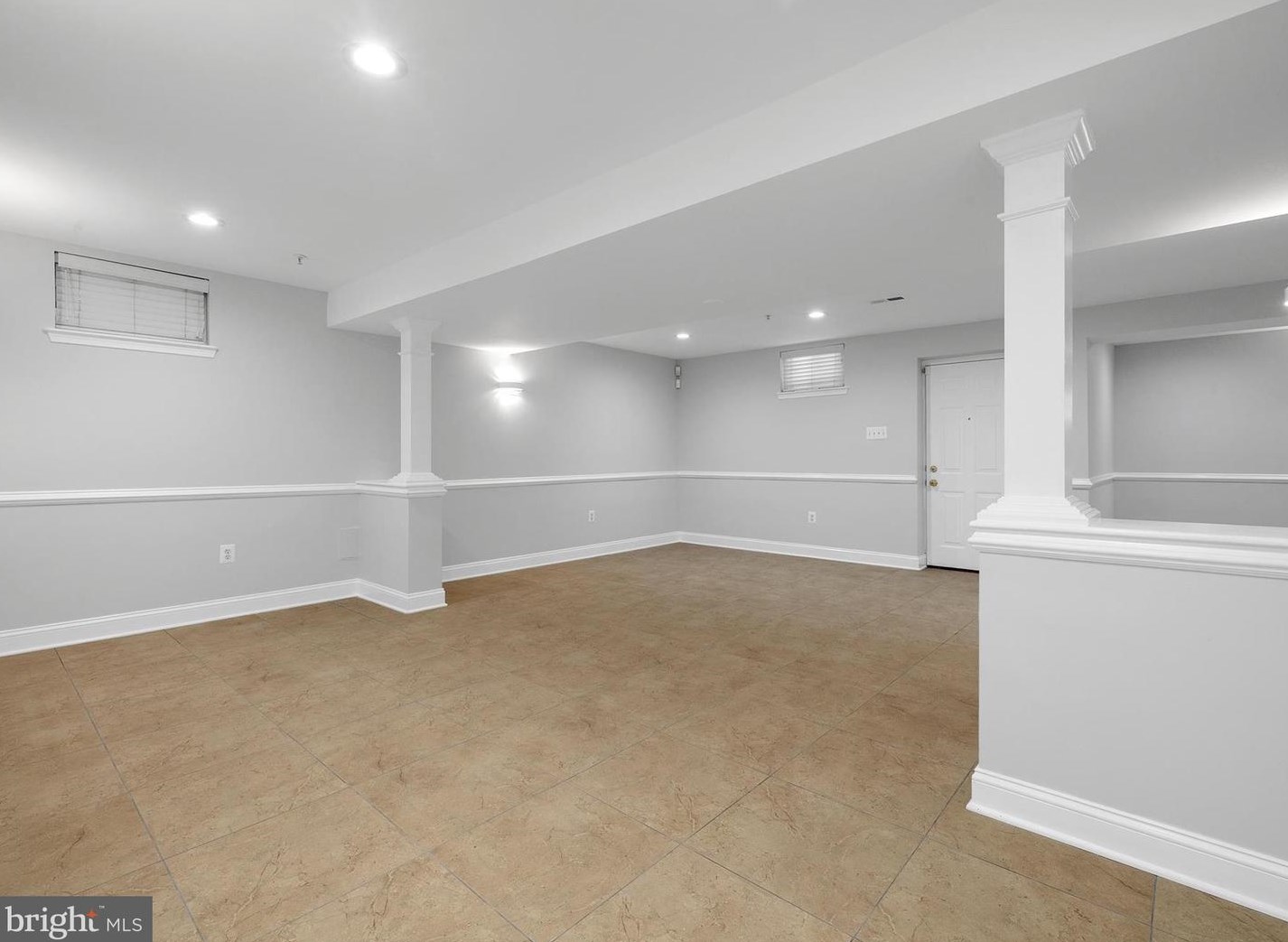 7505 Castle Rock Dr, Clinton MD 20735-1870 exterior