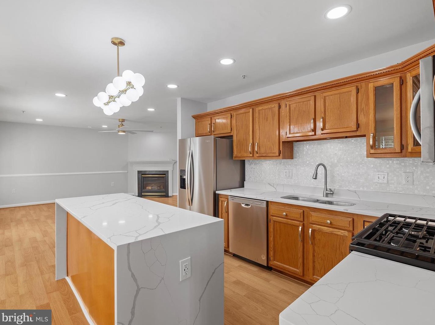 7505 Castle Rock Dr, Clinton MD 20735-1870 exterior