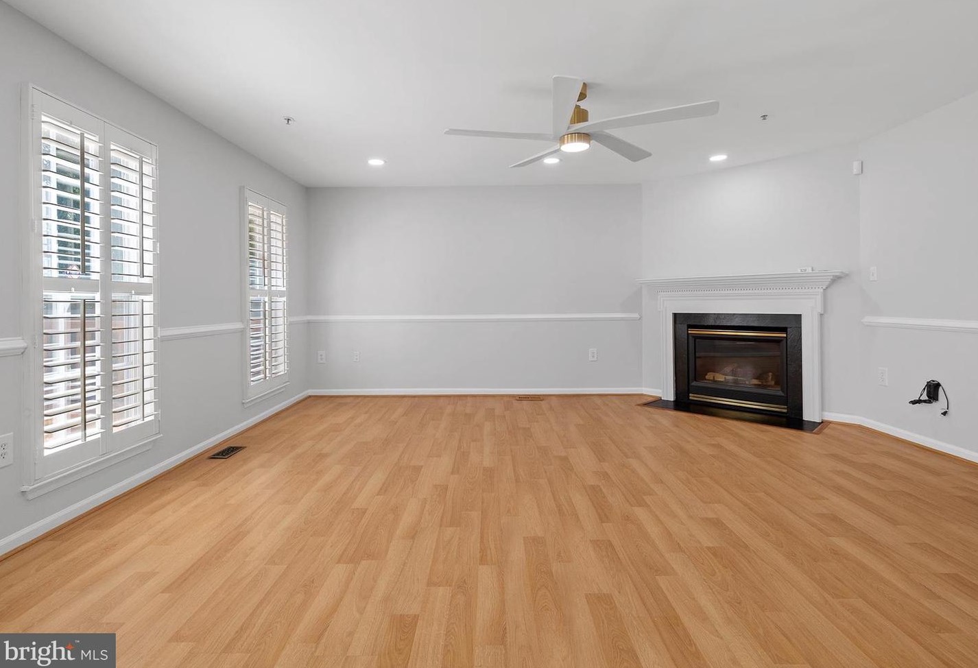 7505 Castle Rock Dr, Clinton MD 20735-1870 exterior