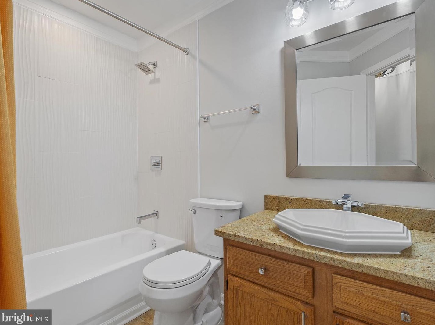 7505 Castle Rock Dr, Clinton MD 20735-1870 exterior