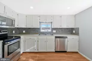 2005 Elmwood Park Dr, Capitol Heights, MD 20743 - Photo 9