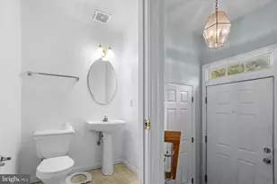 2033 S Anvil Ln, Temple Hills, MD 20748 - Photo 9