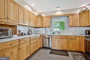 3900 Chapel Forge Dr, Bowie, MD 20715 - Photo 11