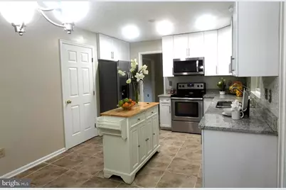 8307 Satinleaf Court, Bowie, MD 20715 - Photo 5