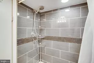 3406 41st Ave, Brentwood, MD 20722 - Photo 9