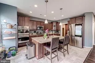 510 Overlook Park Dr, Oxon Hill, MD 20745 - Photo 21