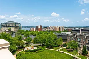 510 Overlook Park Dr, Oxon Hill, MD 20745 - Photo 3