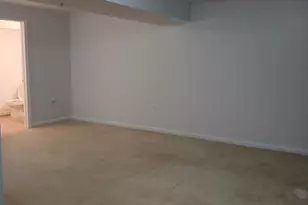 6204 E Hil Mar Cir, District Heights, MD 20747 - Photo 7