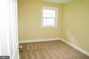 8300 Cathedral, New Carrollton, MD 20784 - Photo 33