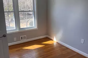 9226 Limestone Pl, College Park, MD 20740 - Photo 11