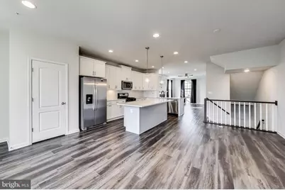 2530 Lanham Hill Circle, Upper Marlboro, MD 20774 - Photo 3