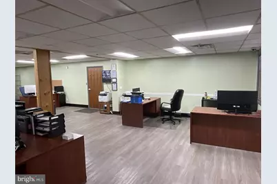 207 W Hampton Avenue, Capitol Heights, MD 20743 - Photo 17