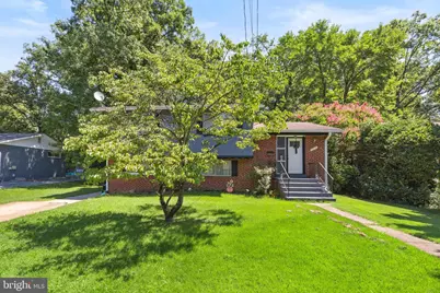 7519 Sweetbriar Drive, College Park, MD 20740 - Photo 3