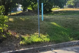 922 Cedar Heights Dr, Capitol Heights, MD 20743 - Photo 1