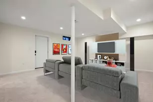 8806 Admiral Dr, Laurel, MD 20708 - Photo 7