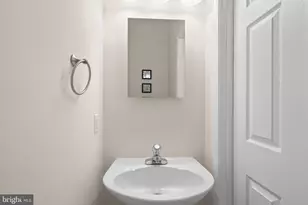 8913 Tonbridge Terrace, Hyattsville, MD 20783 - Photo 17