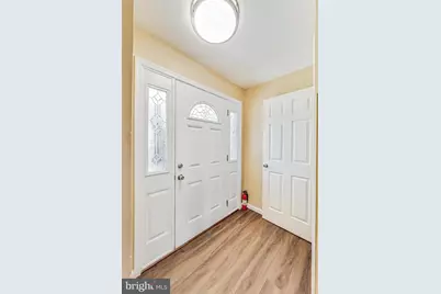 908 E Meadows Court, Oxon Hill, MD 20745 - Photo 5