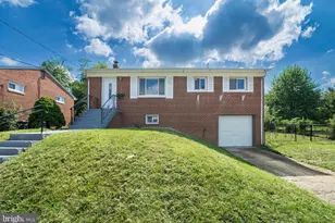 2521 St Clair Dr, Temple Hills, MD 20748 - Photo 3