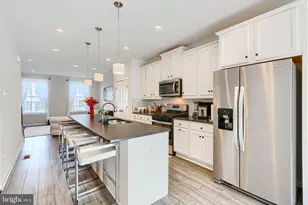 2718 Lanham Hill Cir, Upper Marlboro, MD 20774 - Photo 11